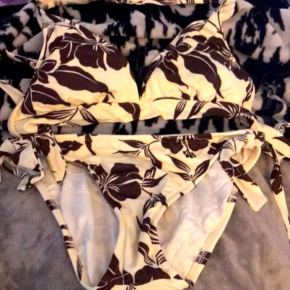 Bikini bathing suit size is top medium and bottom is a small.
